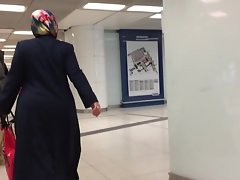 Хороший хиджаб попой